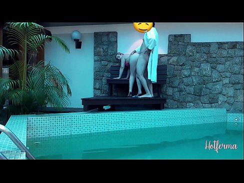 ❤️ Chefen bjuder in tjänsteflickan till poolen, men kunde inte motstå en het ❤  Sex at porn sv.com-milf-300.ru ❌️