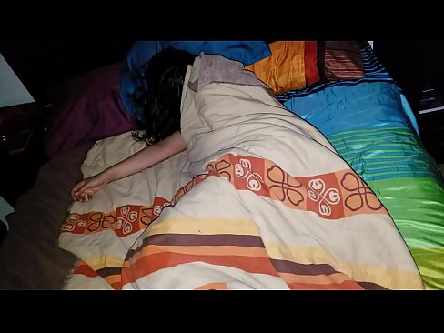 ❤️ Styvbarn som skäller ut sin unga styvmor medan hon sover. ❤ Sex at porn sv.com-milf-300.ru ❌️